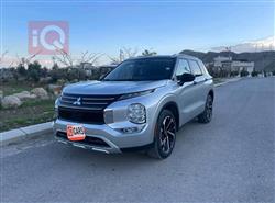 ميتسوبيشي اوتلاندر